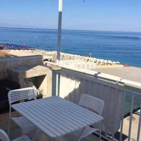 Apartman Elegant With Sea View In - 60 M²