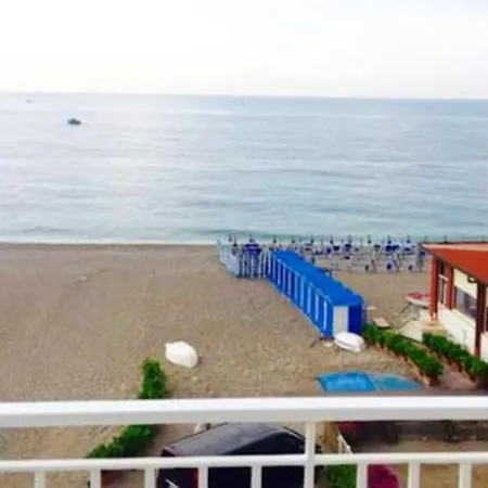 Elegant With Sea View In 60 M² Mascali